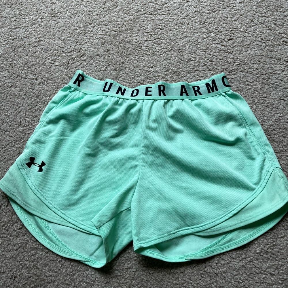 Women’s Underarmour Athletic Shorts